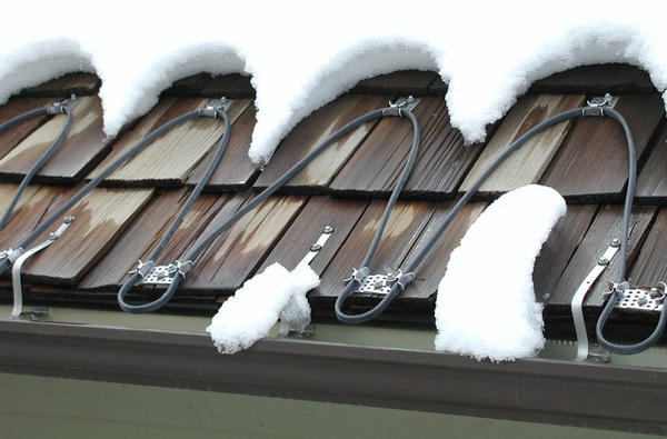 Roof and Gutter De-icing Heaters